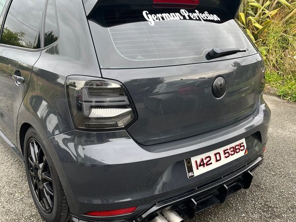 Volkswagen Polo Hatchback, Petrol, 2014, Grey