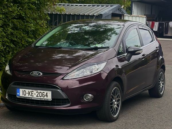 Ford Fiesta Hatchback, Petrol, 2010, Red