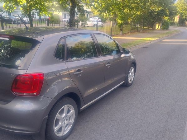 Volkswagen Polo Hatchback, Petrol, 2012, Grey