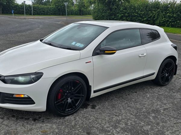 Volkswagen Scirocco Hatchback, Diesel, 2014, White