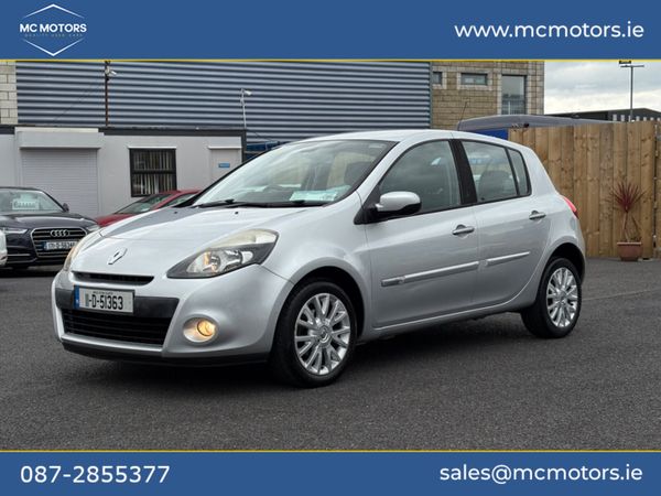 Renault Clio Hatchback, Petrol, 2011, Silver