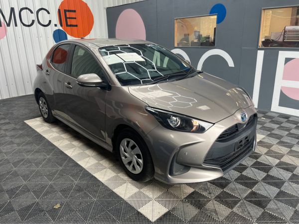 Toyota Yaris Hatchback, Petrol Hybrid, 2021, Brown