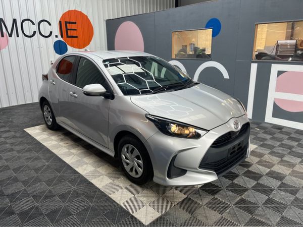 Toyota Yaris Hatchback, Petrol, 2021, Silver
