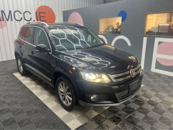 Volkswagen Tiguan SUV, Petrol, 2014, Blue