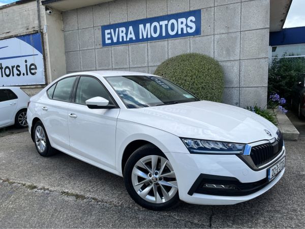 Skoda Octavia Saloon, Petrol, 2021, White
