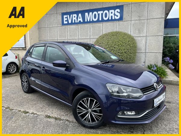 Volkswagen Polo Hatchback, Petrol, 2016, Blue