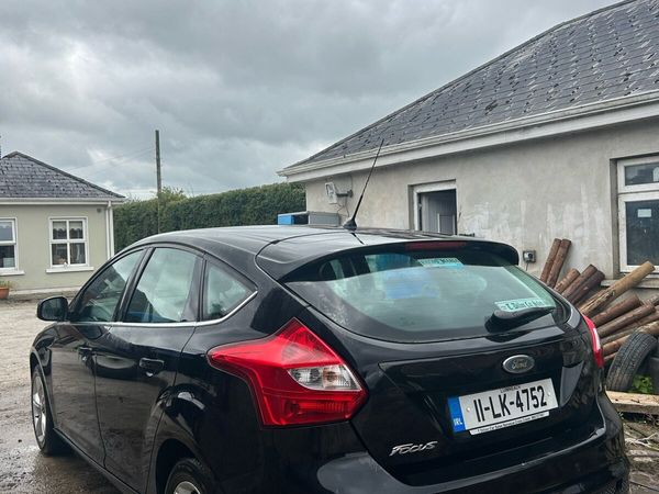 Ford Focus Hatchback, Petrol, 2011, Black