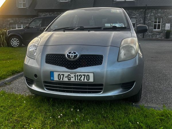 Toyota Yaris Hatchback, Petrol, 2007, Silver