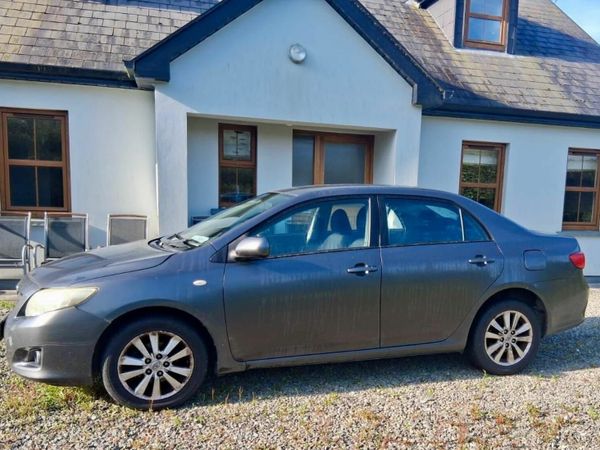 Toyota Corolla Saloon, Petrol, 2010, Grey