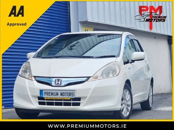 Honda Fit Hatchback, Hybrid, 2013, White