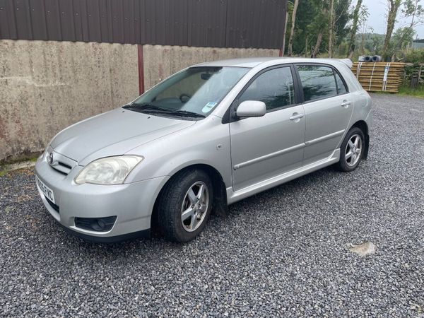 Toyota Corolla Hatchback, Petrol, 2005, Silver
