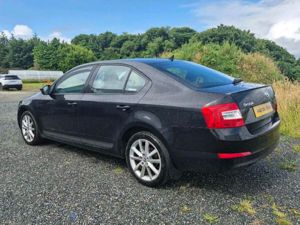 Skoda Octavia Hatchback, Diesel, 2014, Black
