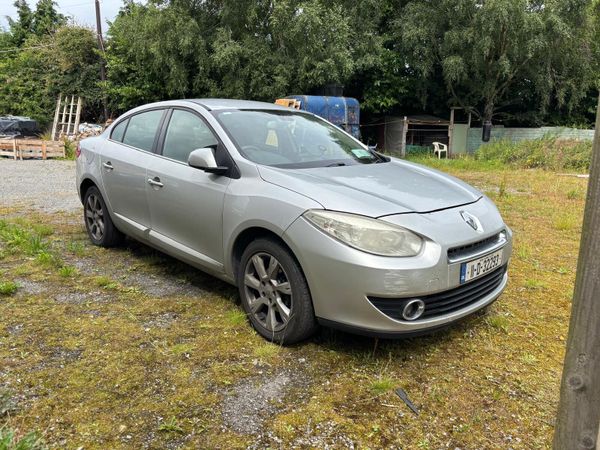 Renault Fluence Saloon, Diesel, 2011, Silver