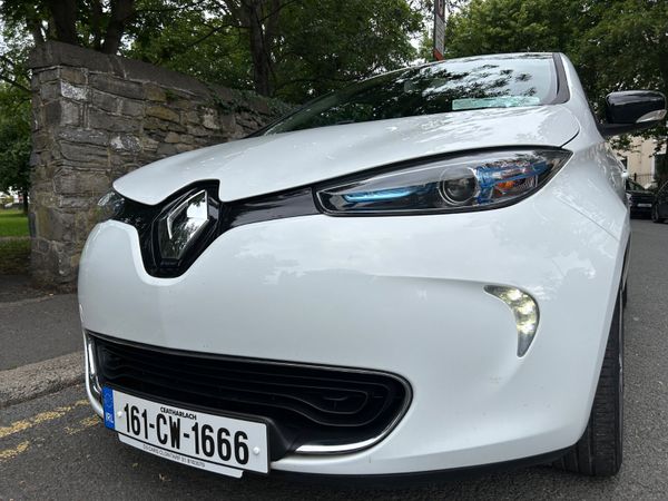 Renault Zoe Hatchback, Electric, 2016, White
