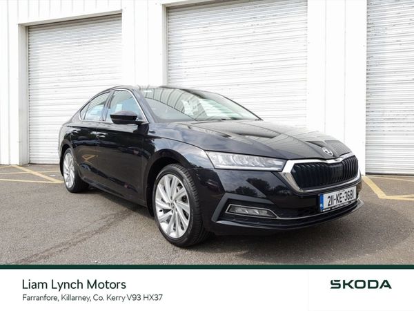 Skoda Octavia Saloon, Petrol, 2021, Black