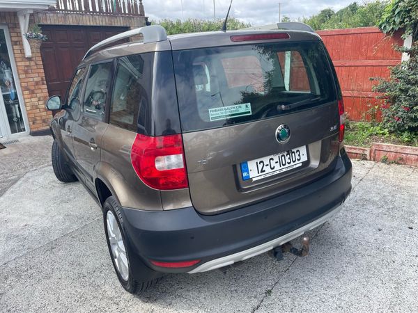 Skoda Yeti SUV, Diesel, 2012, Brown