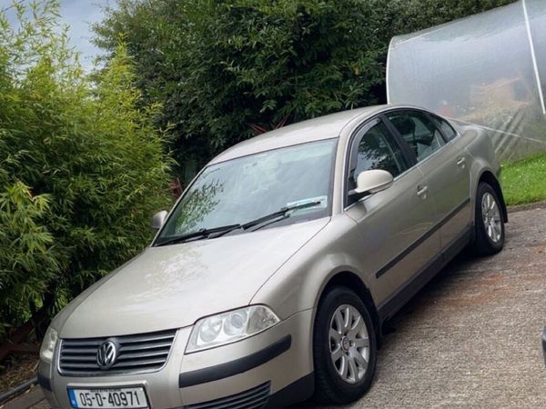 Volkswagen Passat Saloon, Diesel, 2005, Beige