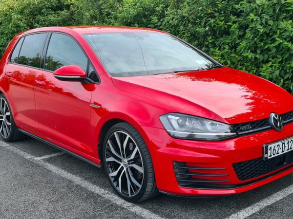 Volkswagen Golf Estate, Diesel, 2016, Red