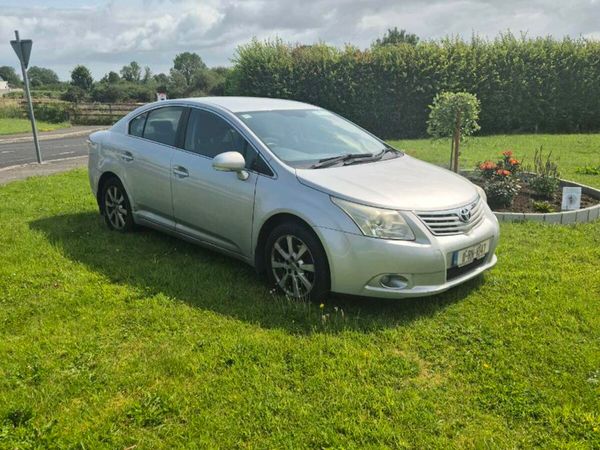 Toyota Avensis Saloon, Diesel, 2011, Silver