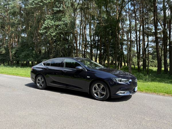 Opel Insignia Hatchback, Petrol, 2019, Blue