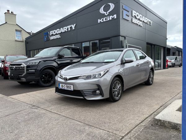 Toyota Corolla Saloon, Petrol, 2018, Grey