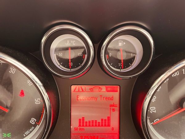 Opel Astra Saloon, Diesel, 2013, Silver