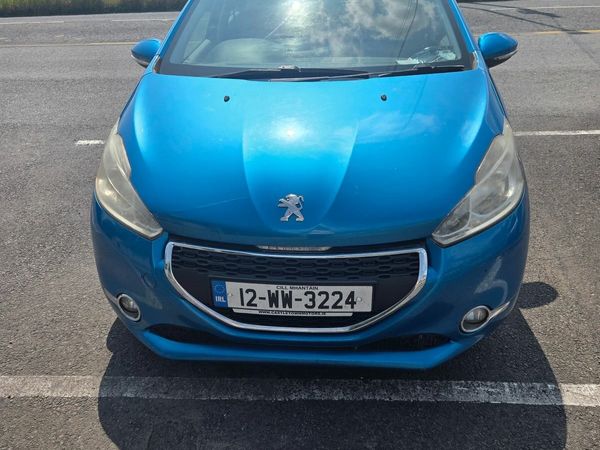 Peugeot 208 Hatchback, Diesel, 2012, Blue