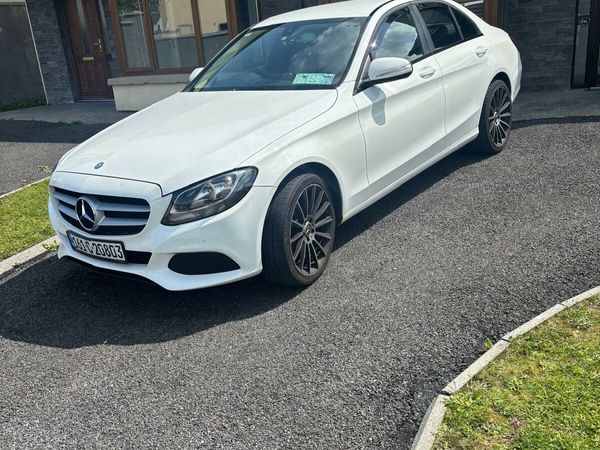 Mercedes-Benz C-Class Saloon, Diesel, 2016, White