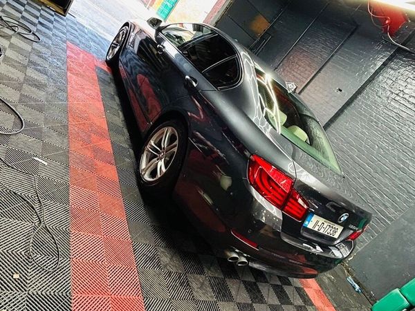 BMW 5-Series Saloon, Diesel, 2011, Grey