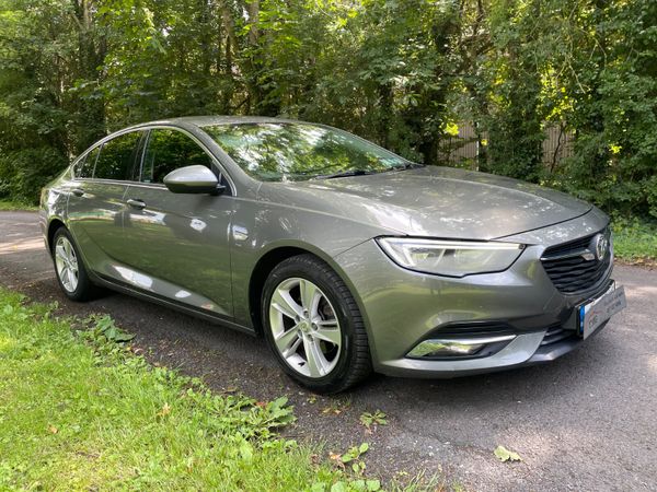 Vauxhall Insignia Hatchback, Diesel, 2018, Grey