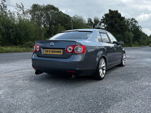 Volkswagen Jetta Saloon, Diesel, 2009, Grey