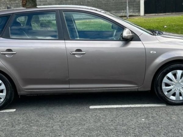 Volkswagen Jetta Saloon, Petrol, 2008, Blue