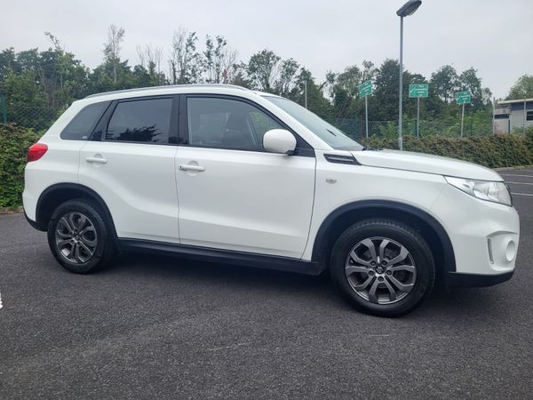 Suzuki Vitara SUV, Petrol, 2016, White