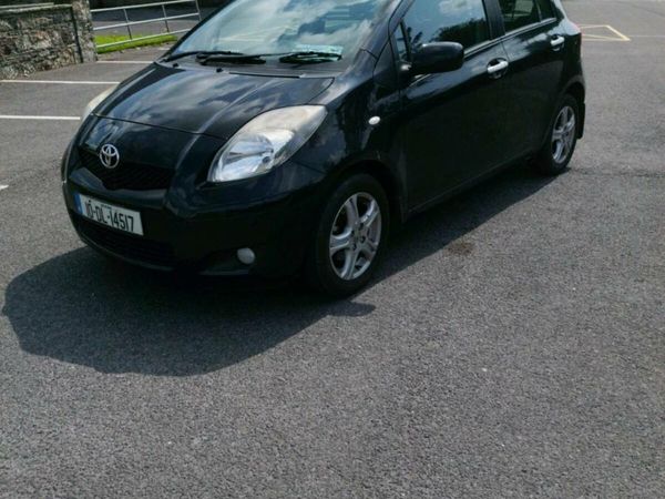 Toyota Yaris Hatchback, Petrol, 2010, Black