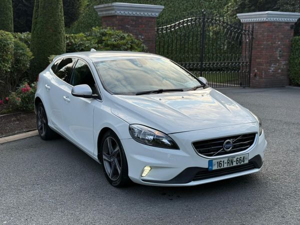 Volvo V40 Hatchback, Diesel, 2016, White