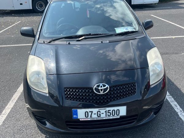 Toyota Yaris Hatchback, Petrol, 2007, Black