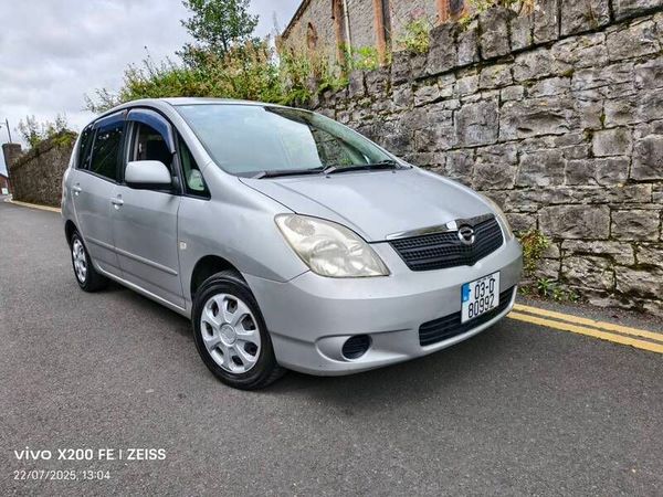 Toyota Corolla MPV, Petrol, 2003, Silver
