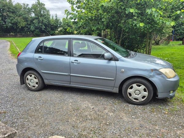 Toyota Corolla Hatchback, Petrol, 2004, Grey