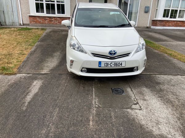 Toyota Prius MPV, Petrol Hybrid, 2013, White