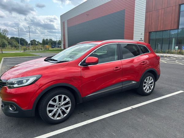 Renault Kadjar SUV, Diesel, 2017, Red