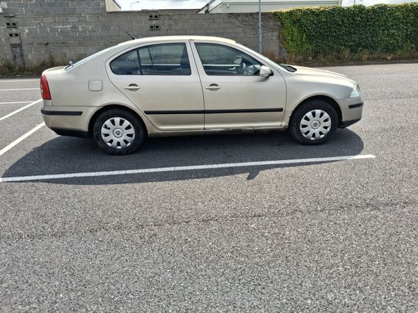Skoda Octavia Hatchback, Diesel, 2005, Beige