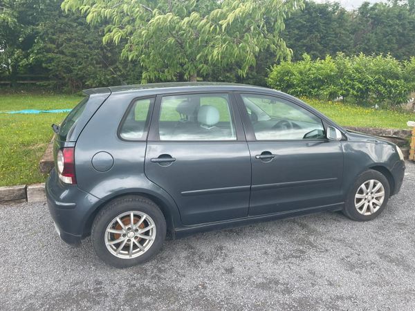 Volkswagen Polo Hatchback, Diesel, 2009, Grey