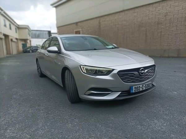 Opel Insignia Hatchback, Diesel, 2020, Grey