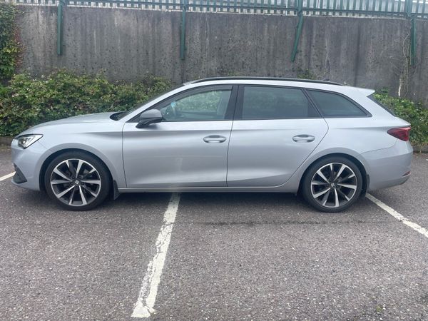 SEAT Leon Estate, Petrol, 2021, Grey