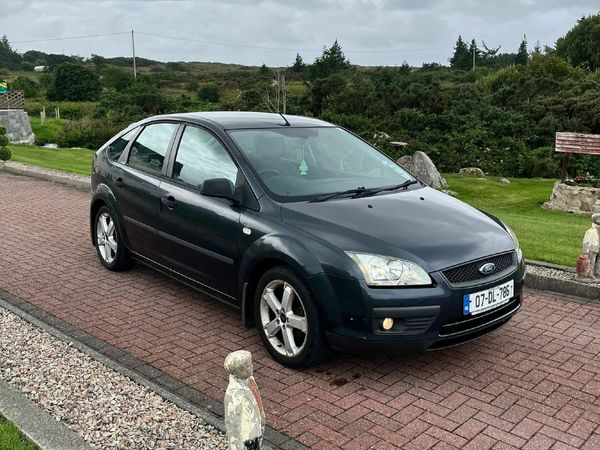 Ford Focus Hatchback, Petrol, 2007, Grey