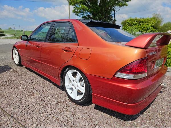 Lexus IS Saloon, Petrol, 2000, Red