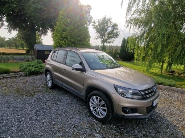 Volkswagen Tiguan SUV, Diesel, 2013, Brown