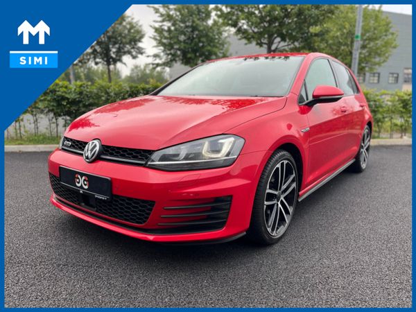 Volkswagen Golf Hatchback, Diesel, 2015, Red