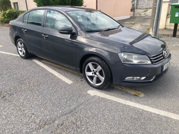 Volkswagen Passat Saloon, Diesel, 2012, Grey