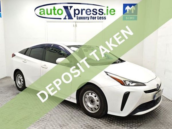 Toyota Prius Hatchback, Hybrid, 2019, White